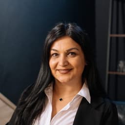 QTAX customer support team member